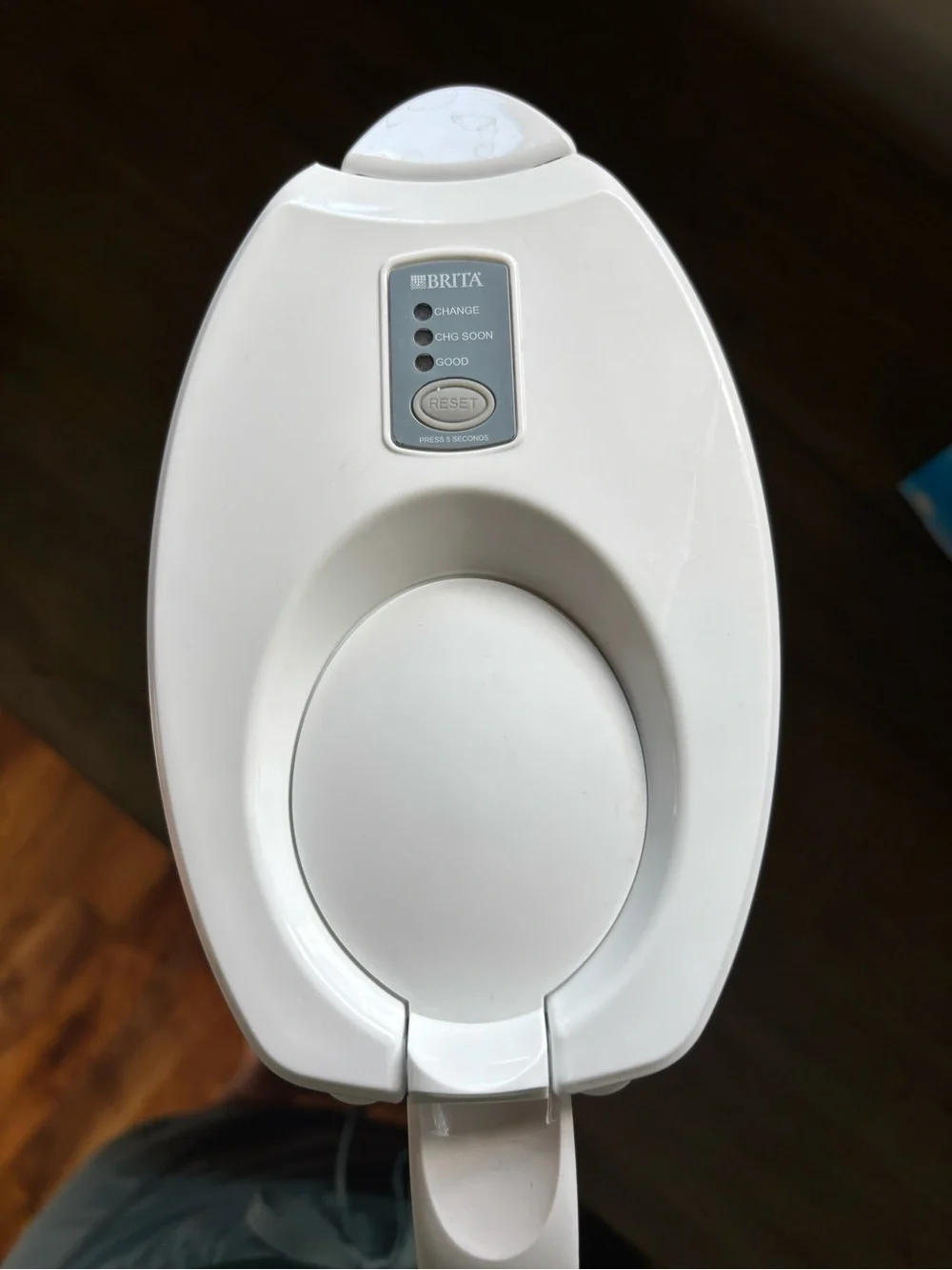 Brita space saver water filtration pitcher. Includes 2 unopened filters.